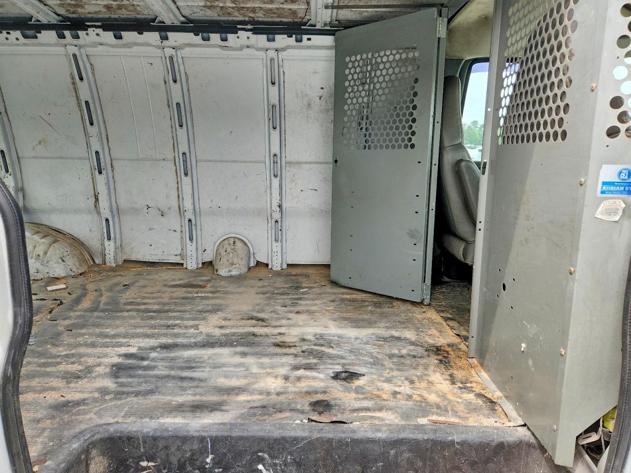 2005 GMC Savana G2500
