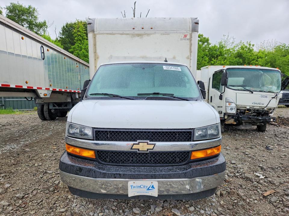 2019 Chevrolet Express BOX Truck