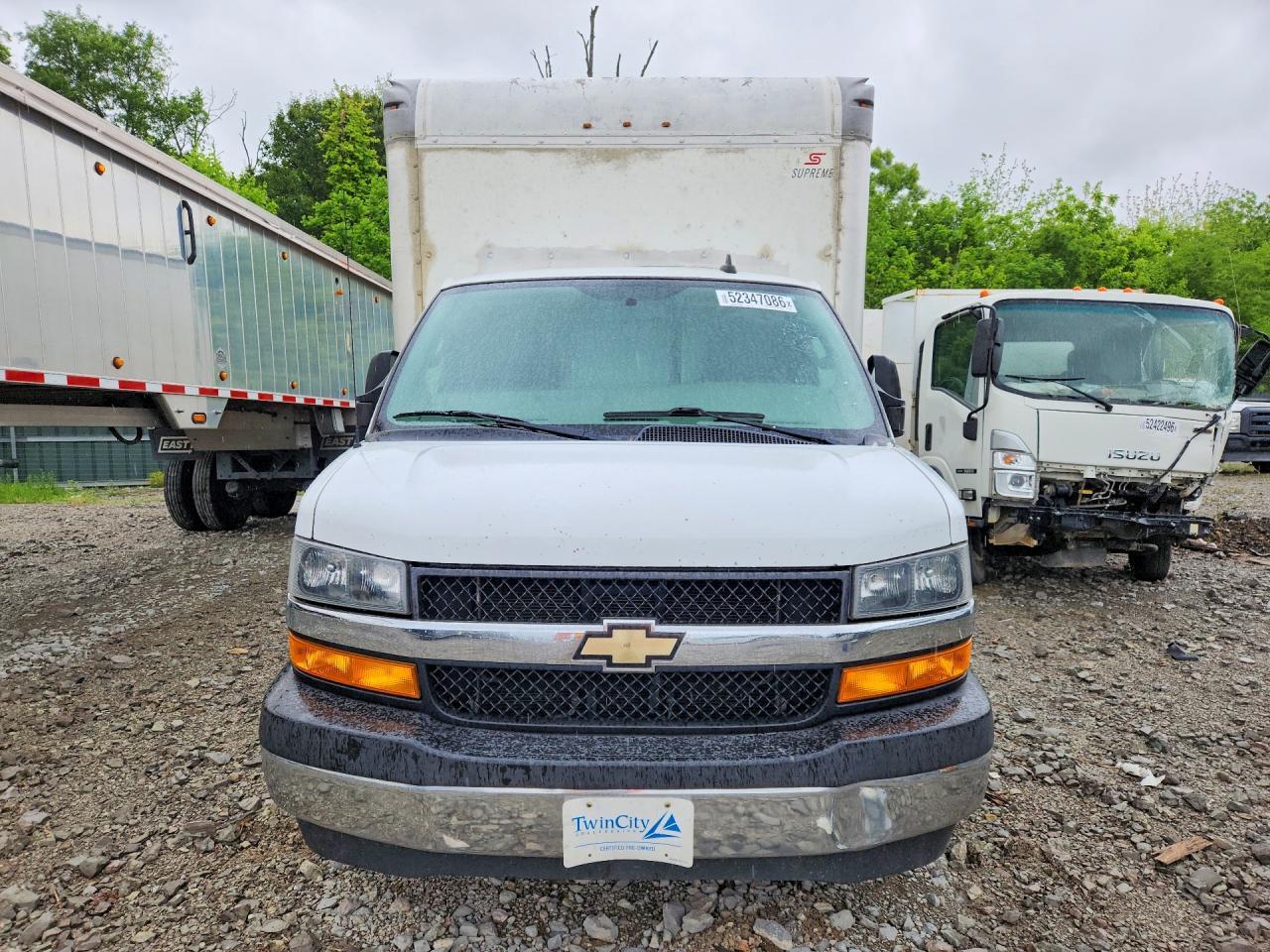 2019 Chevrolet Express BOX Truck