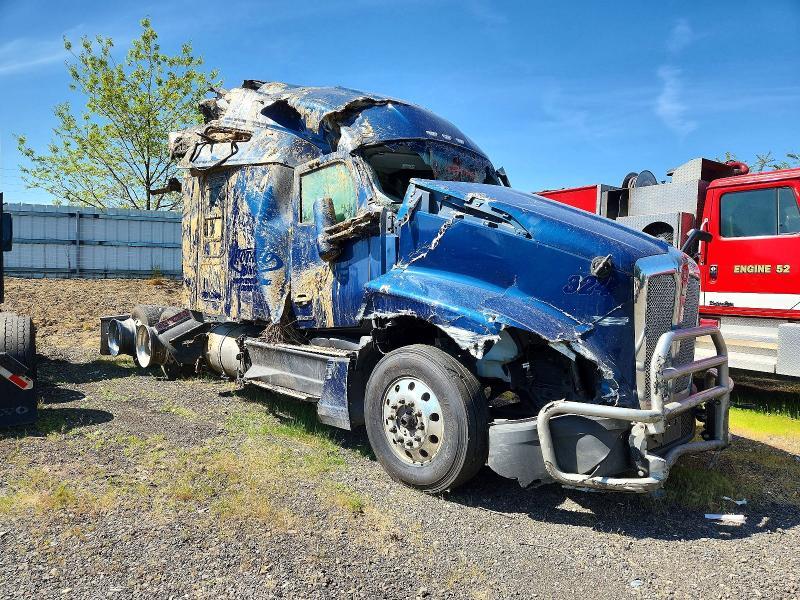 2024 Kenworth T680 Semi Truck