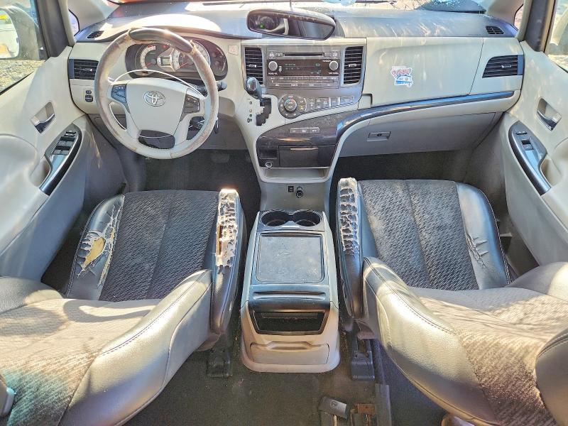 2013 Toyota Sienna Sport