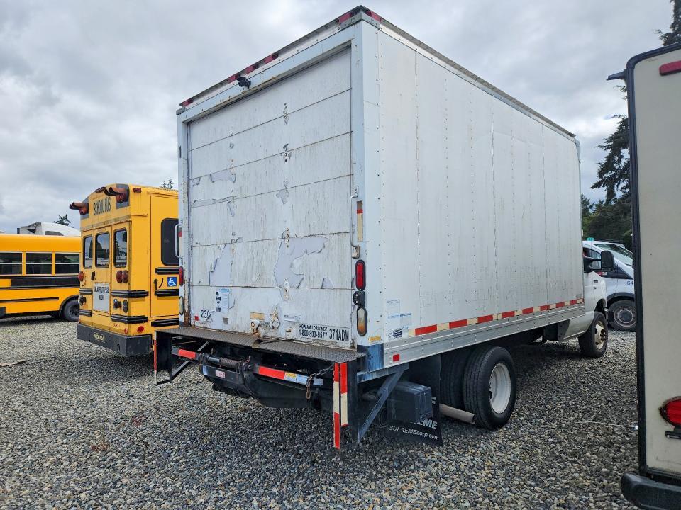2010 Ford E350 BOX Truck