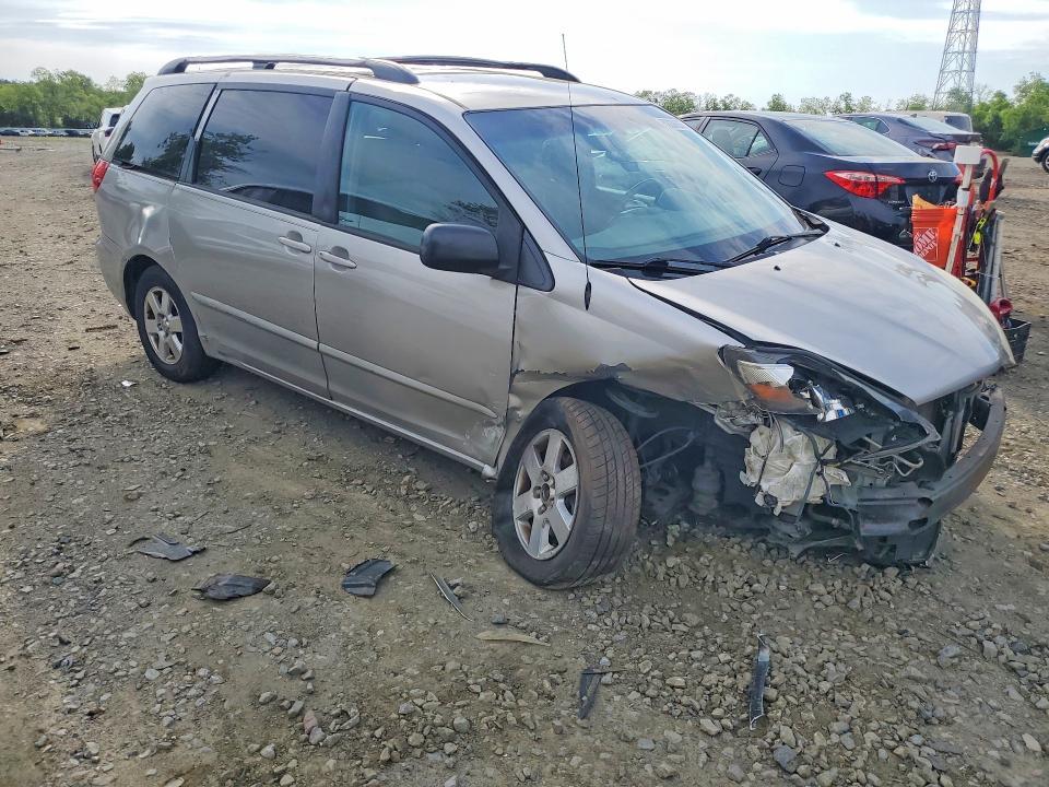 2007 Toyota Sienna le 8-passenger