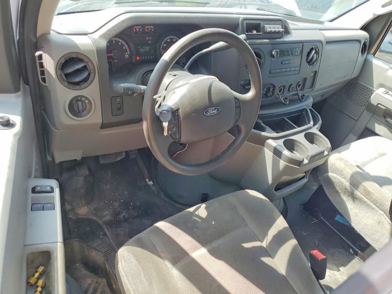 2017 Ford Econoline E350 Super Duty Cutaway Van