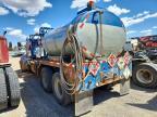 2015 Peterbilt 348