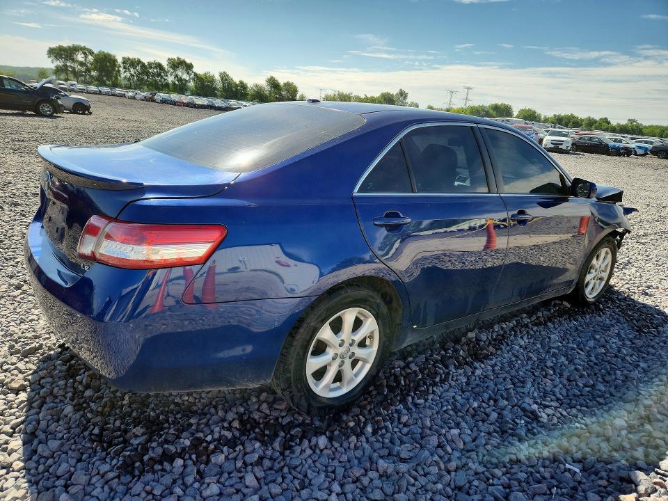 2011 Toyota Camry le