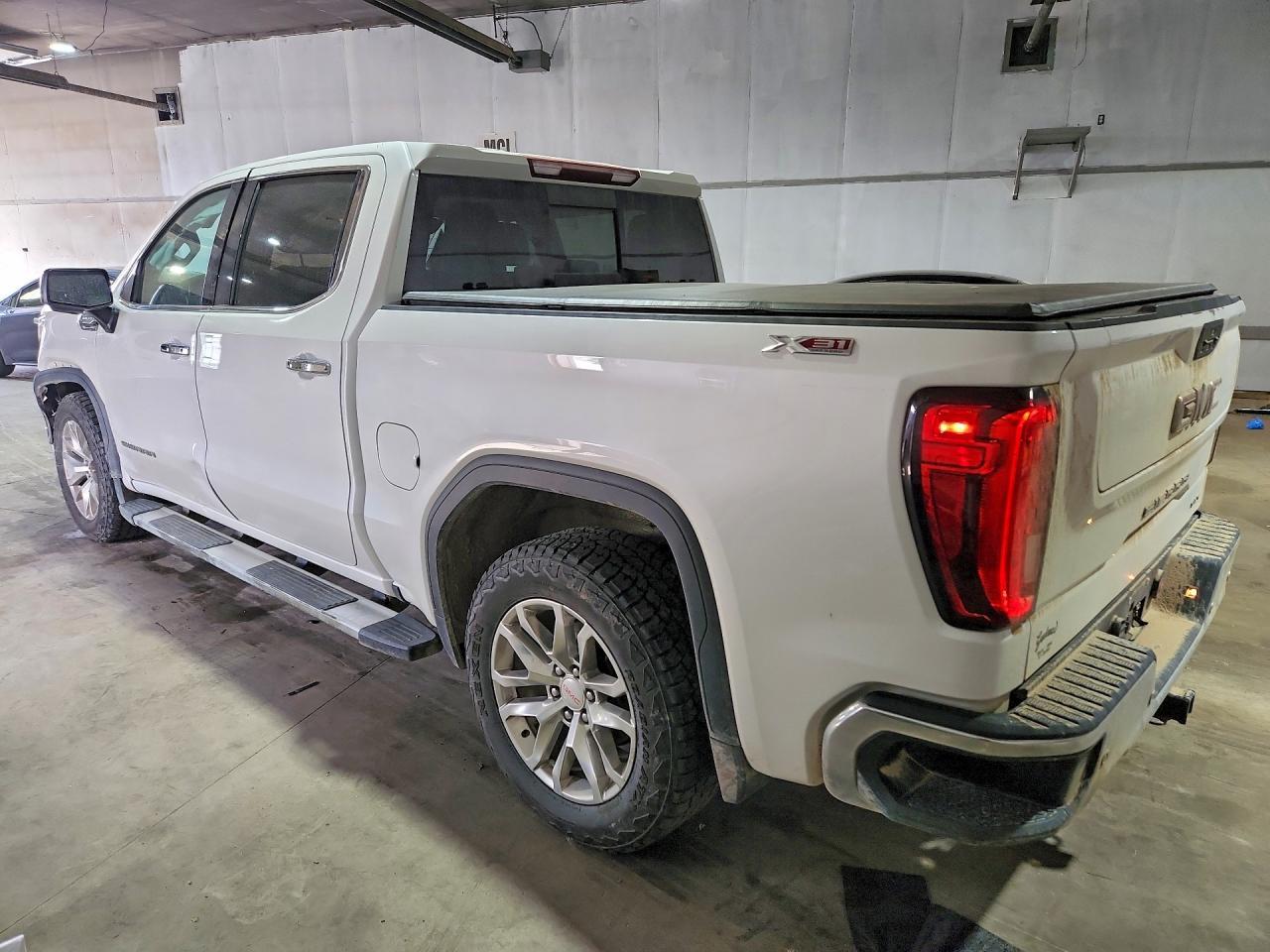 2020 GMC Sierra K1500 SLT
