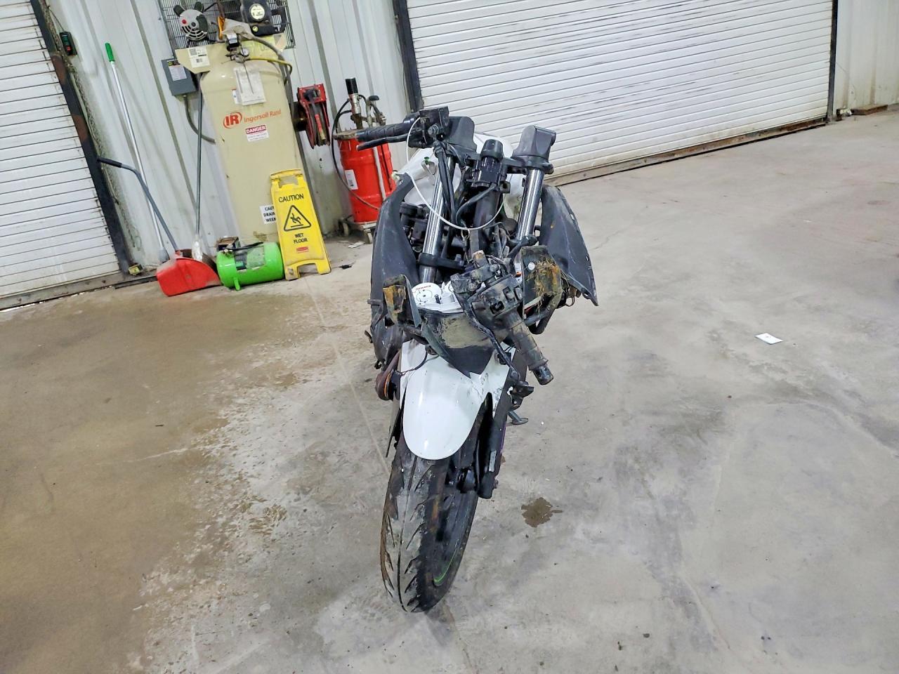 2011 Kawasaki EX250 J