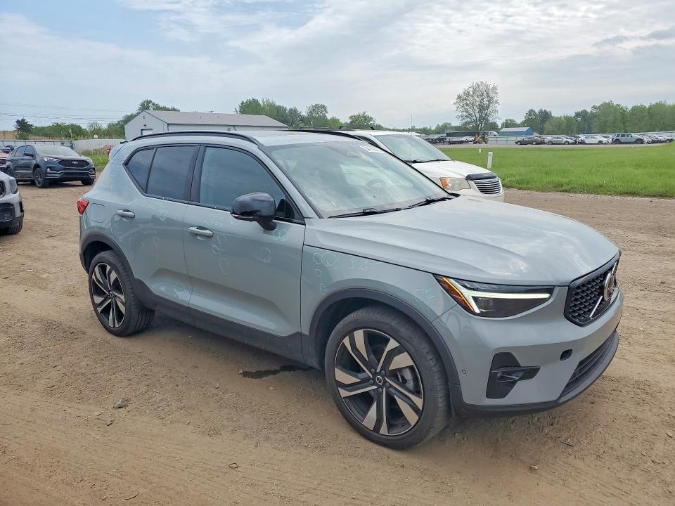 2024 Volvo Xc40 Ultimate