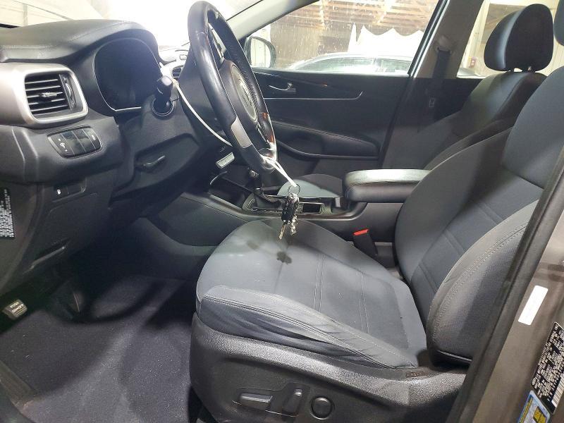 2016 KIA Sorento lx V6