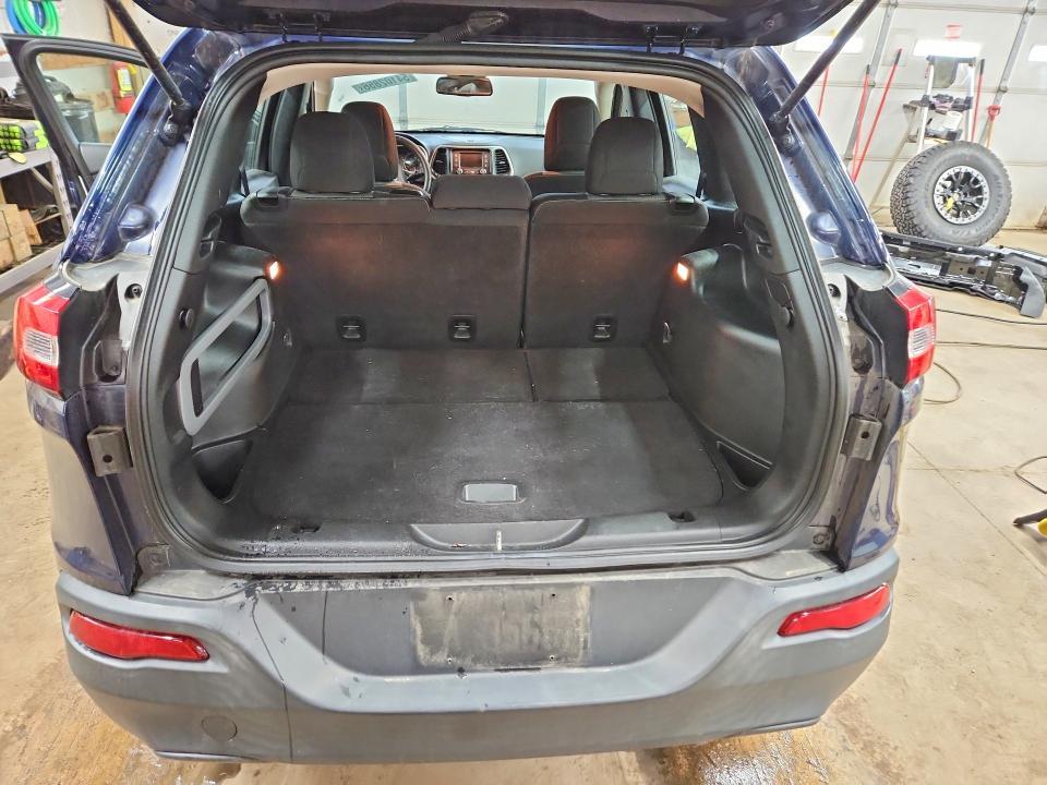 2016 Jeep Cherokee Sport