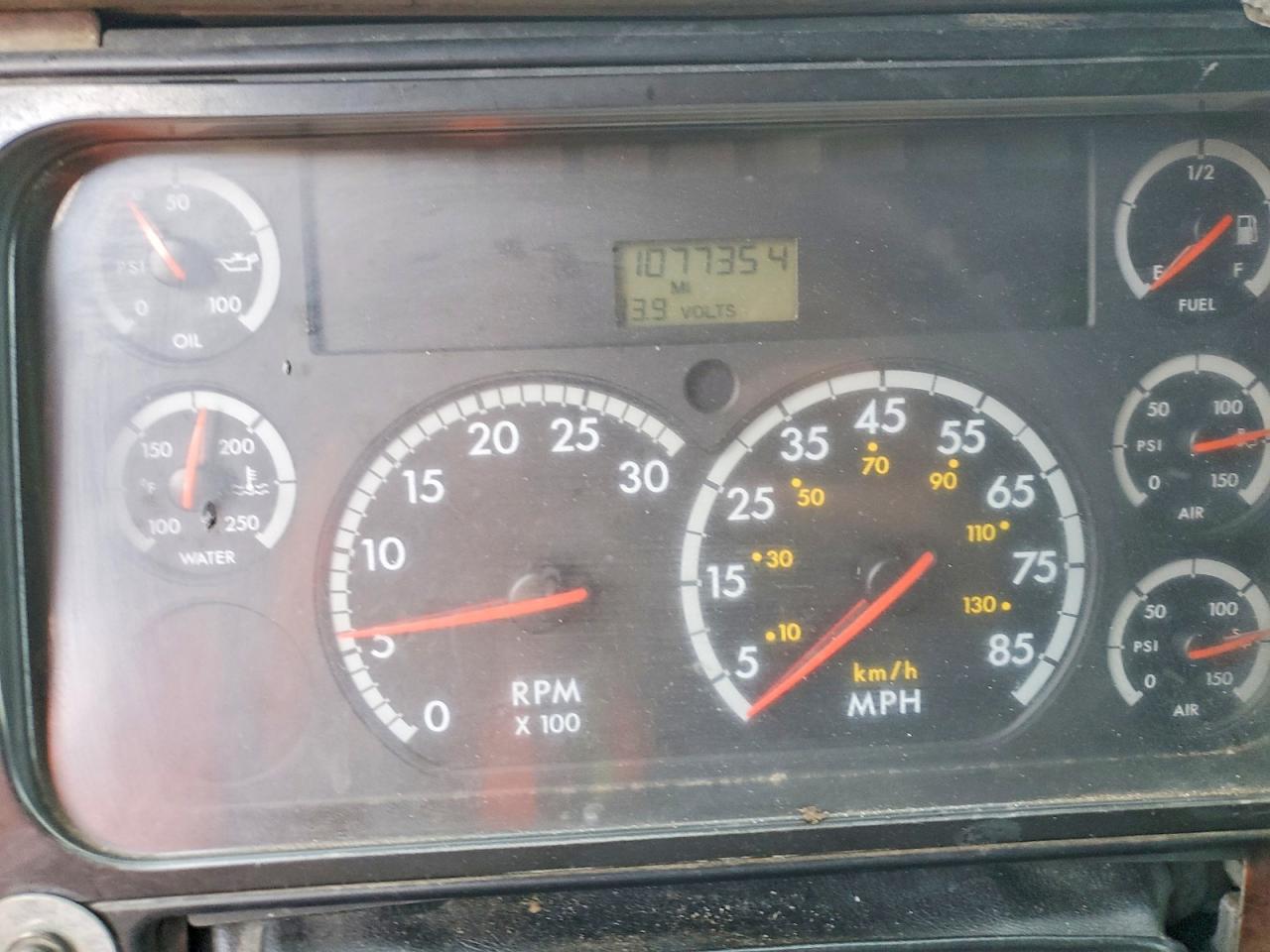2007 Freightliner Columbia 120 Semi Truck