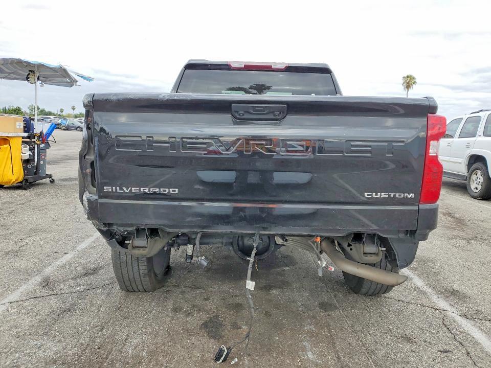 2022 Chevrolet Silverado C1500 Custom