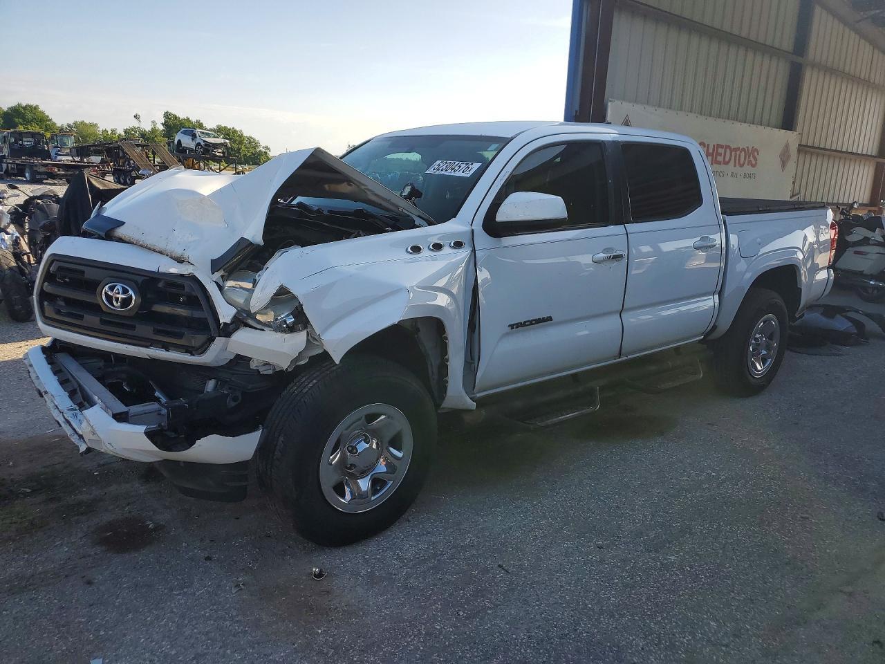 2017 Toyota Tacoma SR