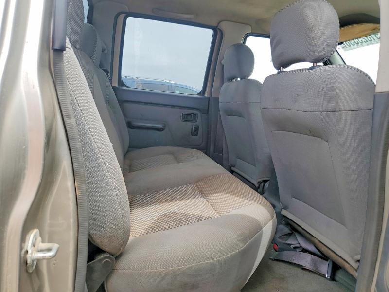 2001 Nissan Frontier XE