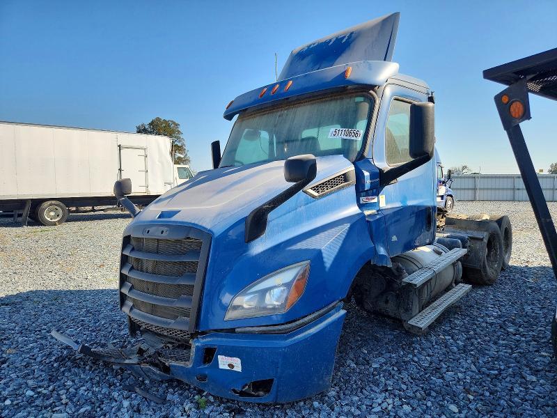 2020 Freightliner Cascadia 116 Semi Truck