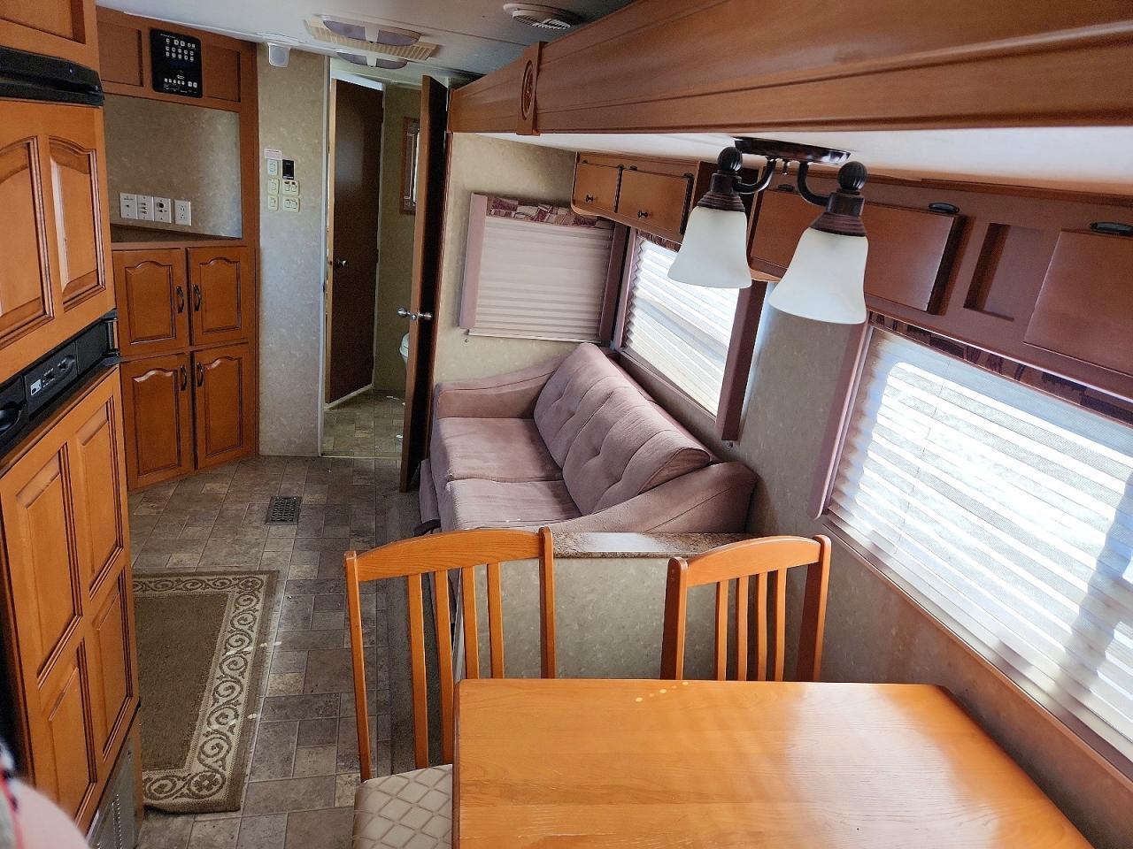 2010 Gulf Stream Recreational Vehicle (RV)