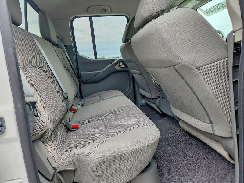 2021 Nissan Frontier SV