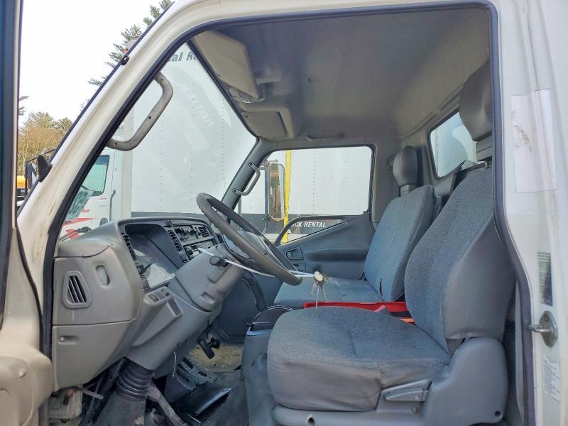2001 Mitsubishi FE140