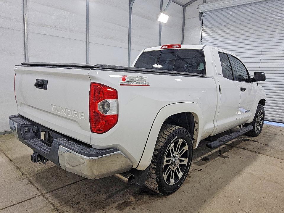 2015 Toyota Tundra SR5