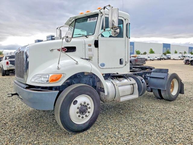 2016 Peterbilt 382