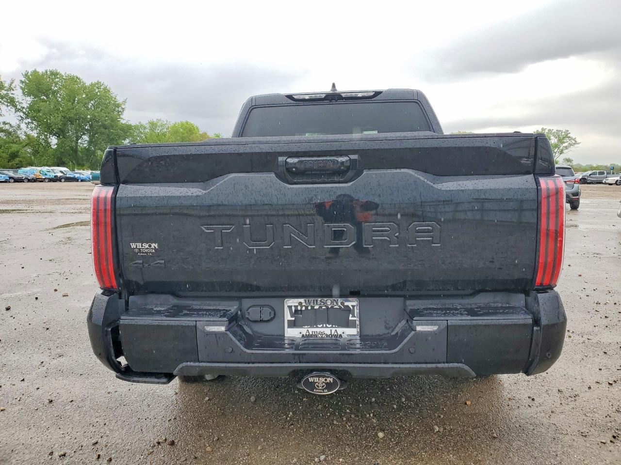 2024 Toyota Tundra Platinum HV