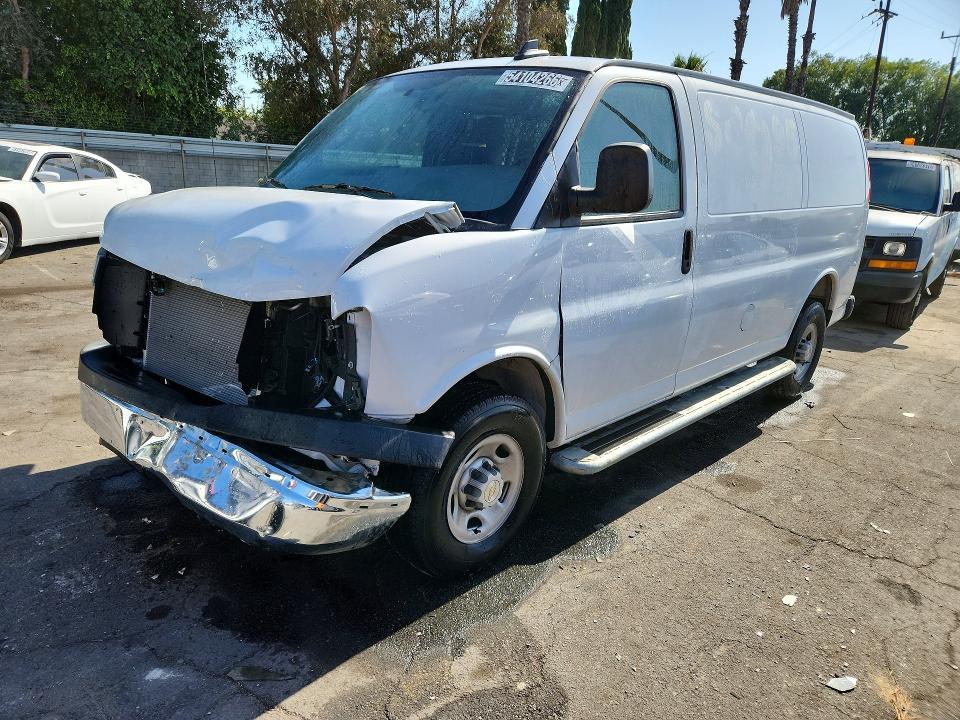 2025 Chevrolet Express G2500