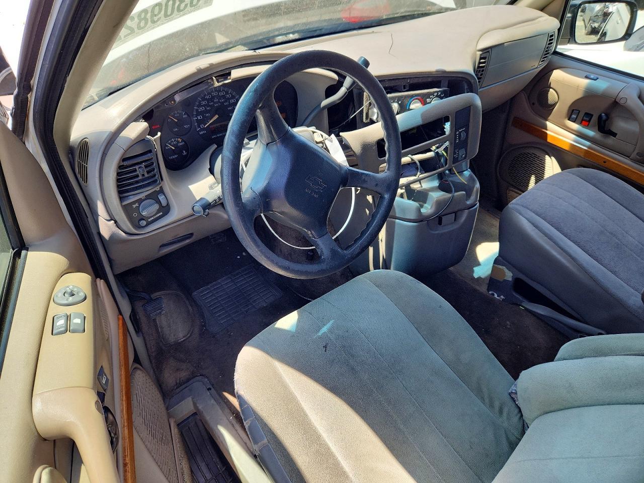 2001 Chevrolet Astro