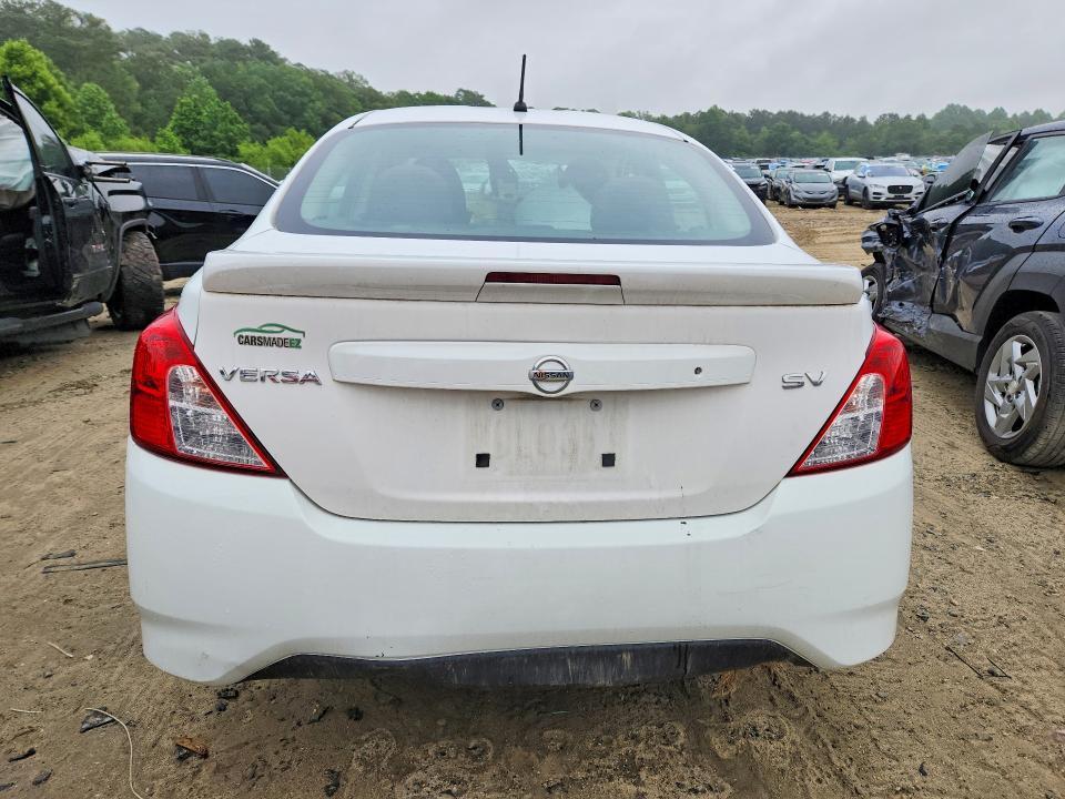 2017 Nissan Versa 1.6 sv