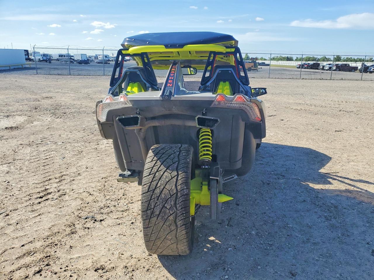 2018 Polaris Slingshot SLR