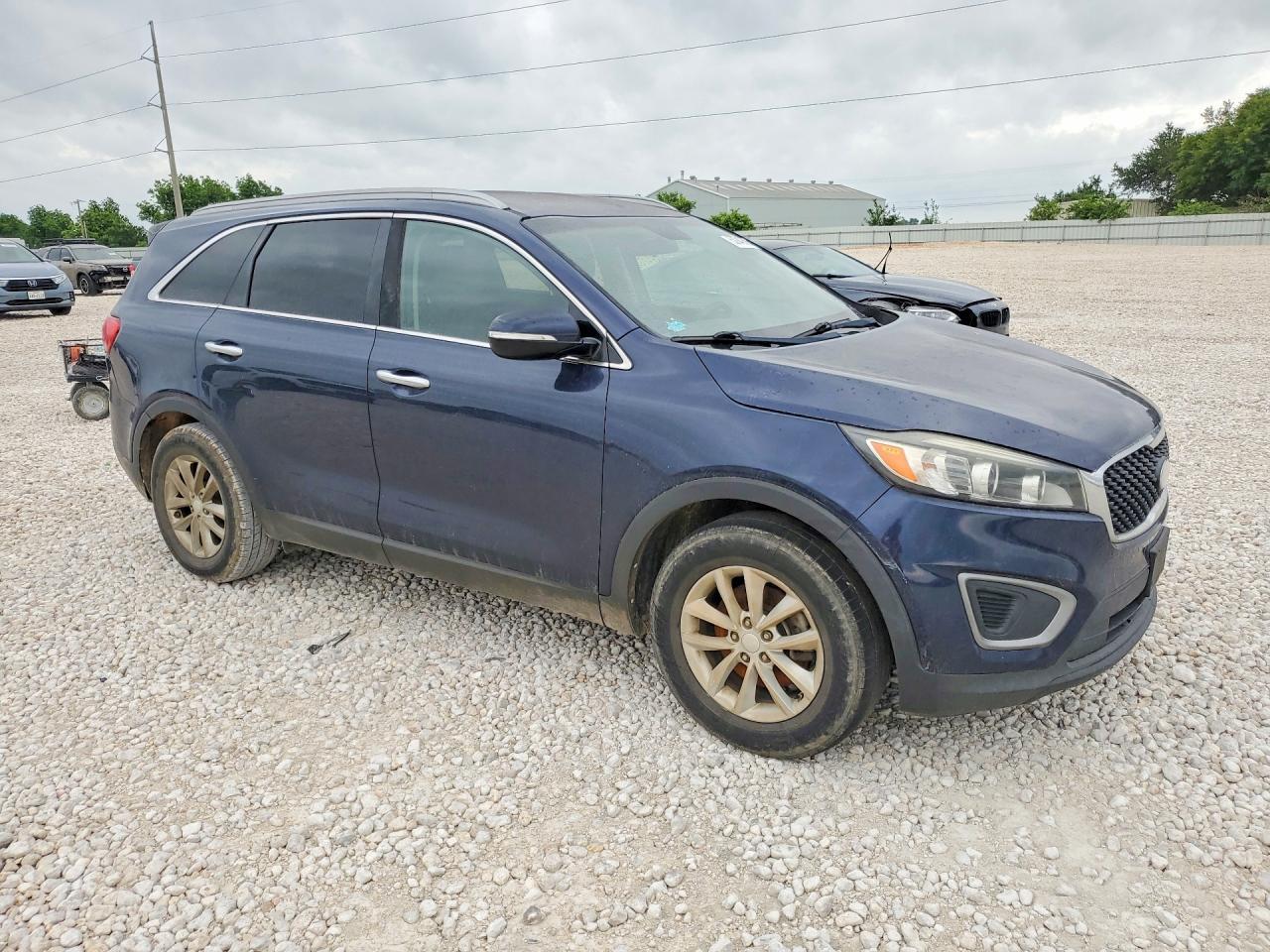 2016 KIA Sorento lx V6