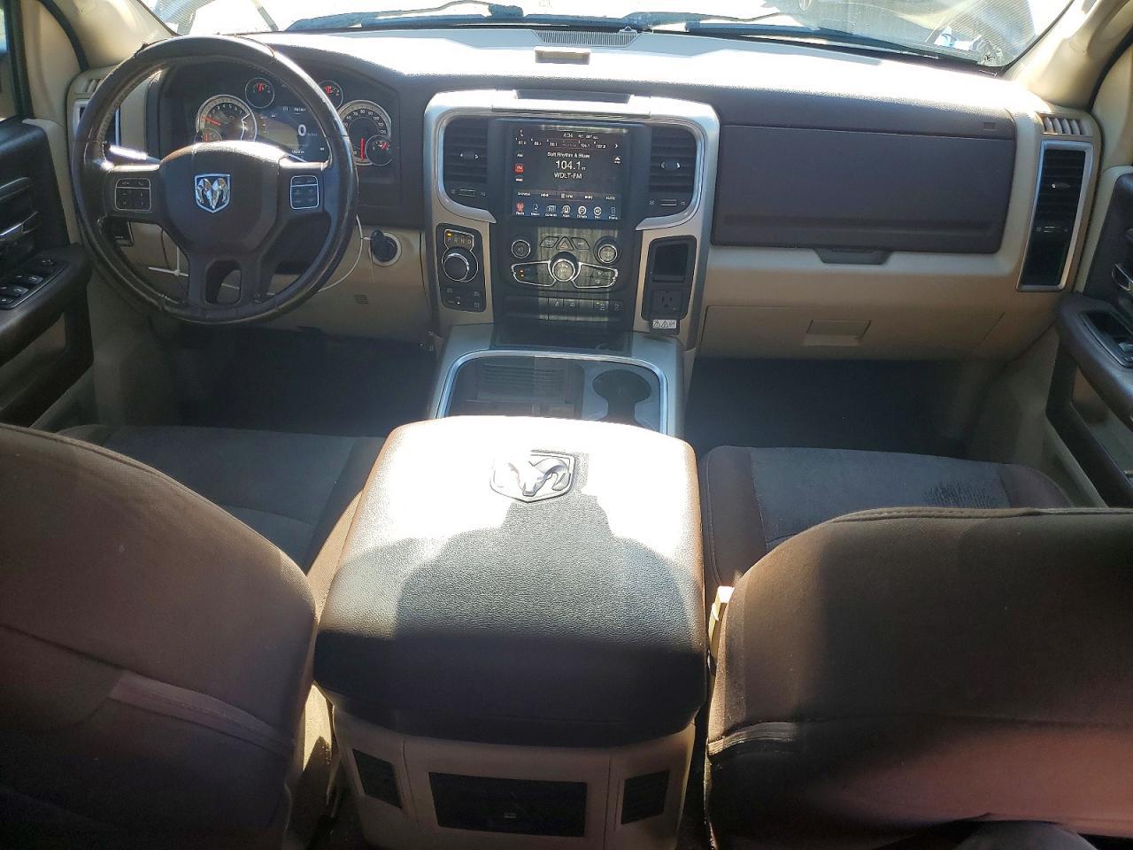 2015 Dodge RAM 1500 SLT