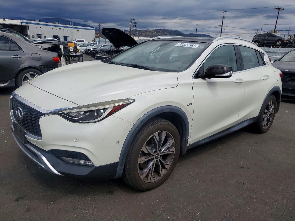 2017 Infiniti Qx30 Premium