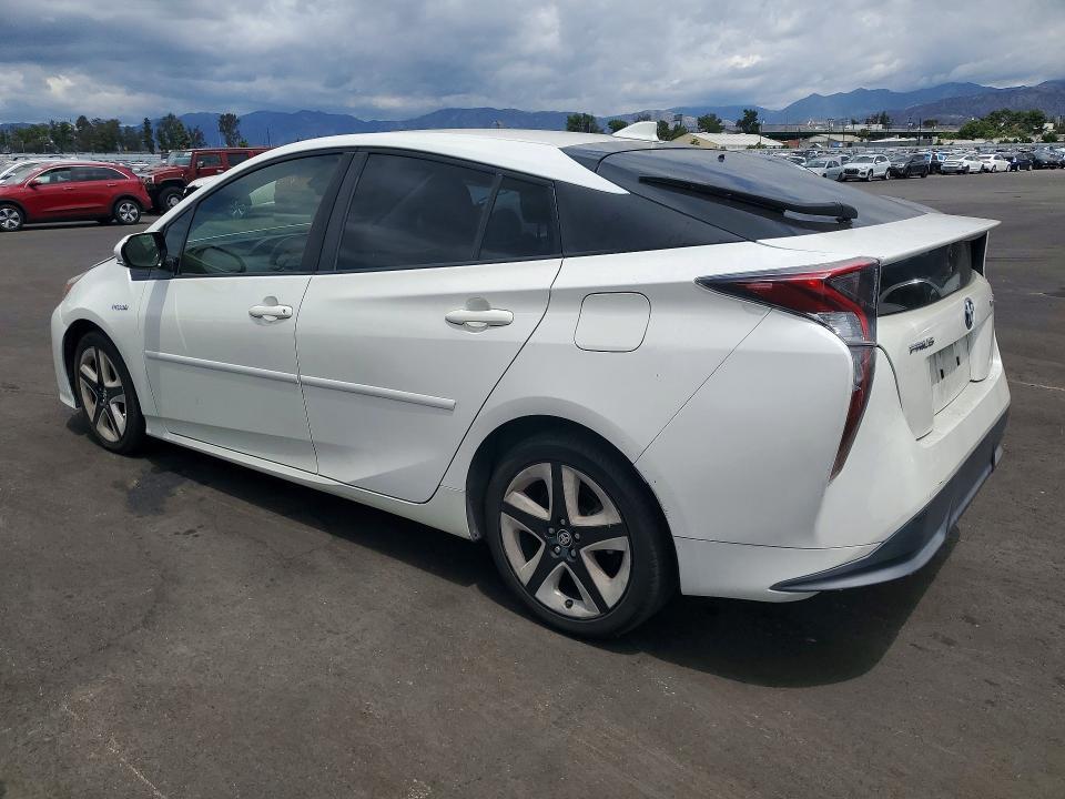 2016 Toyota Prius Three Touring