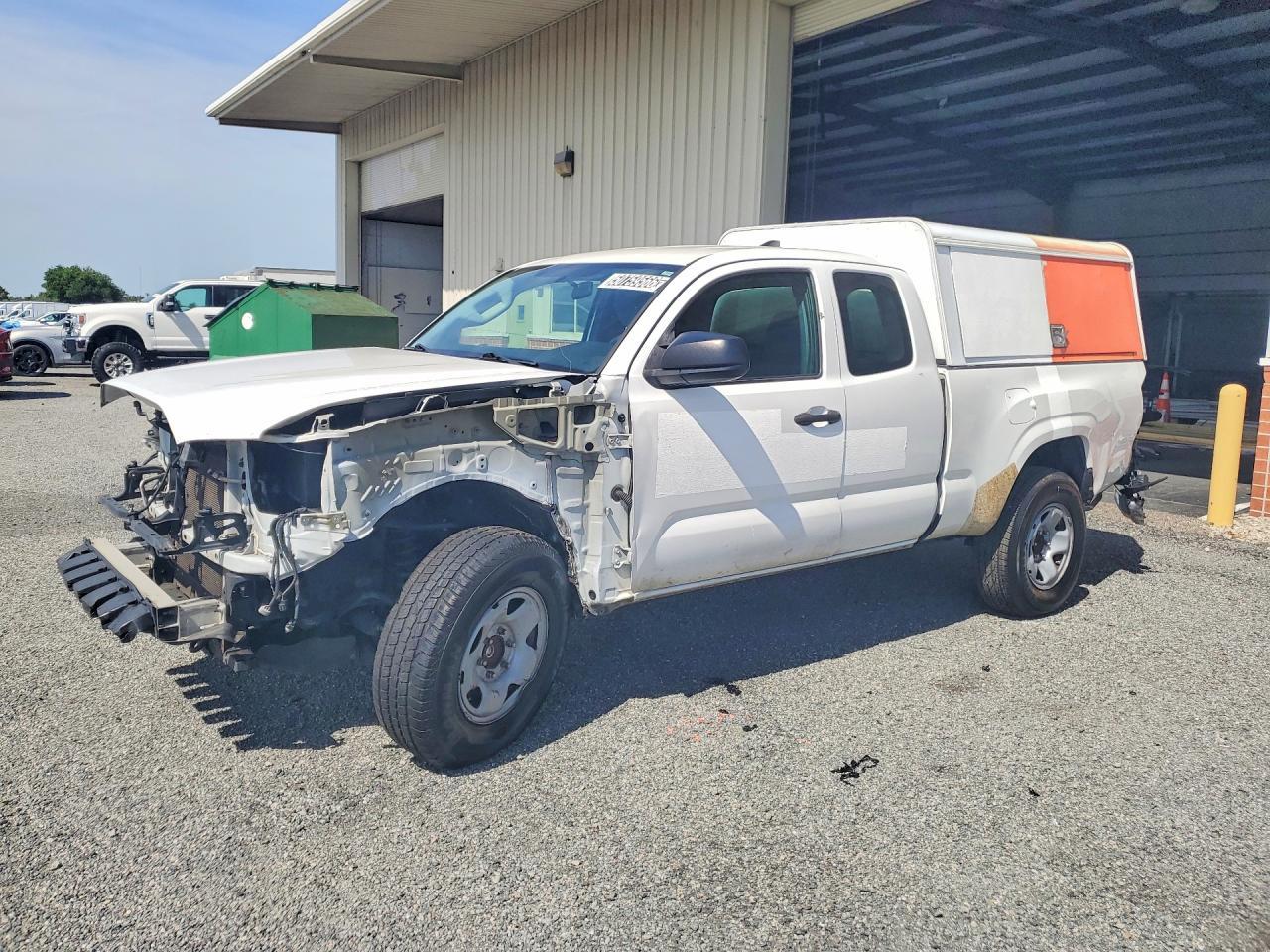 2016 Toyota Tacoma SR
