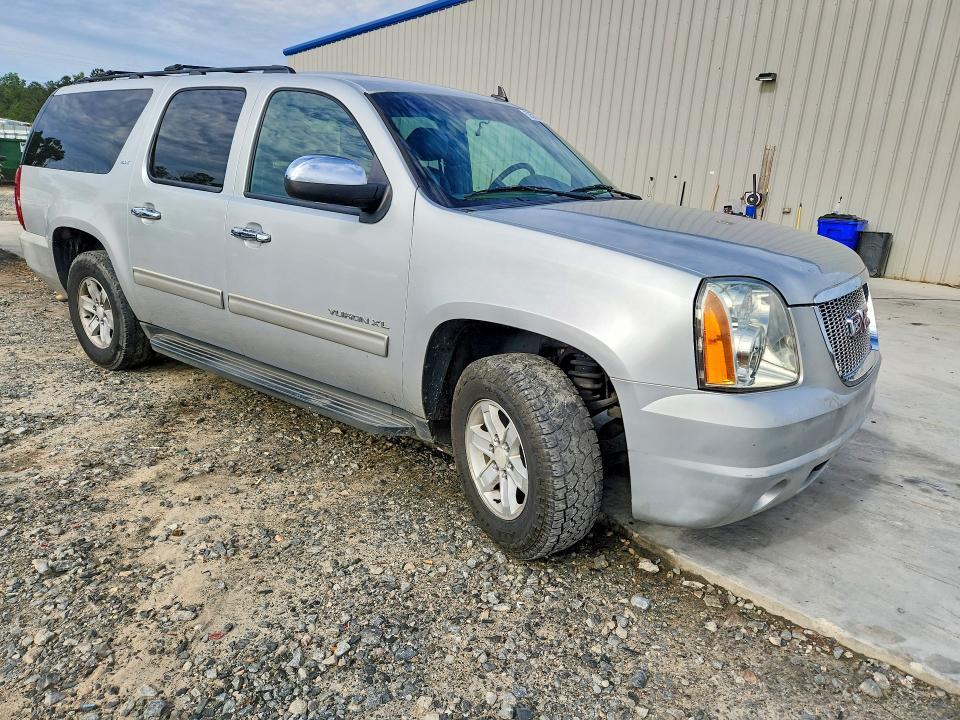 2011 GMC Yukon xl C1500 slt
