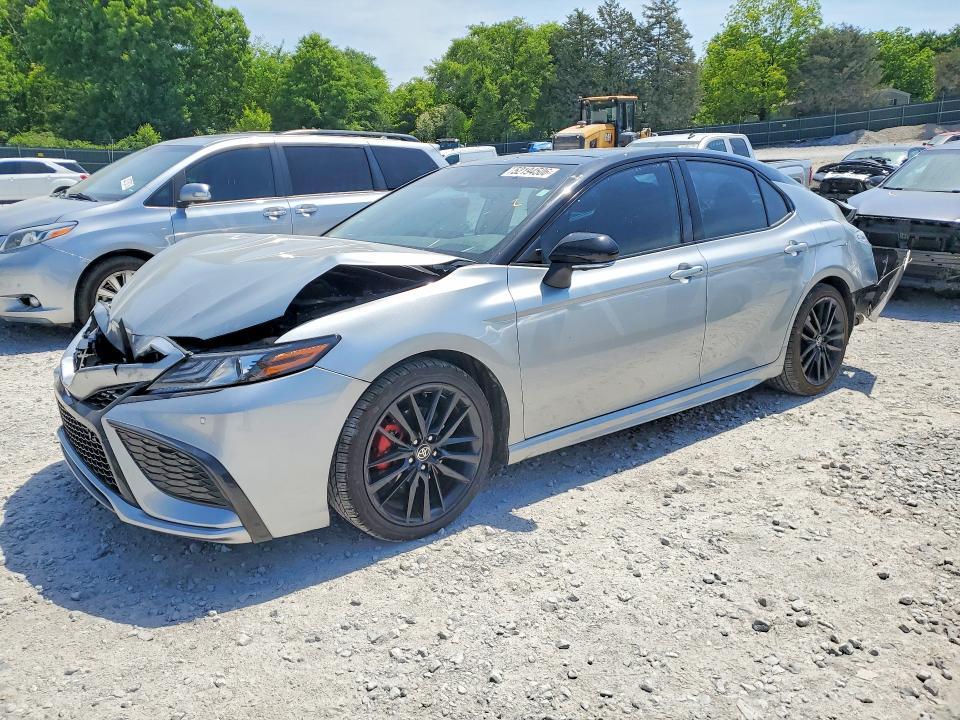 2022 Toyota Camry xse V6