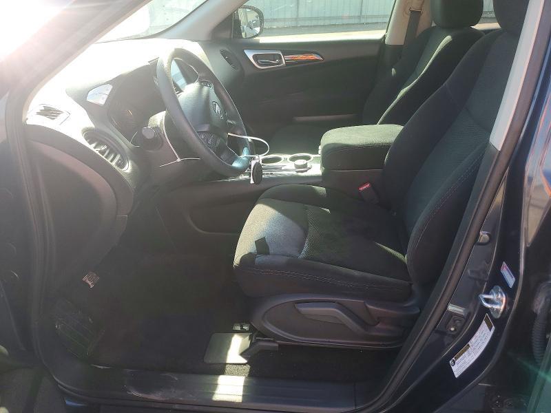 2016 Nissan Pathfinder s