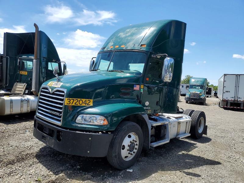 2018 Mack CXU612 Semi Truck