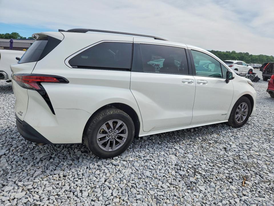 2021 Toyota Sienna xle
