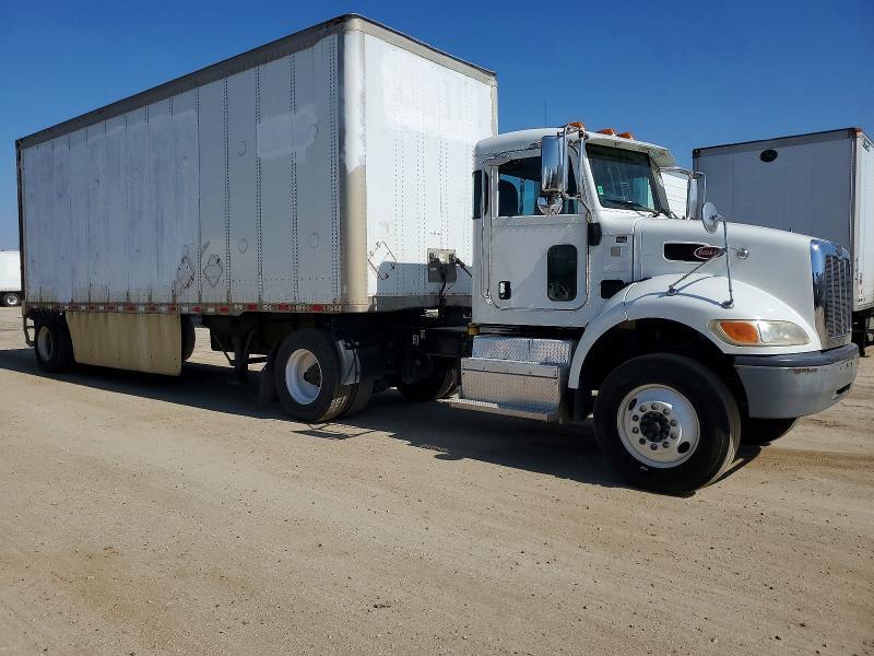 2016 Peterbilt 382