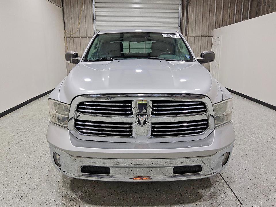 2016 Dodge Ram 1500 slt