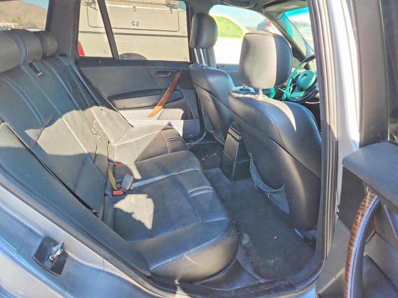 2004 BMW X3 2.5i