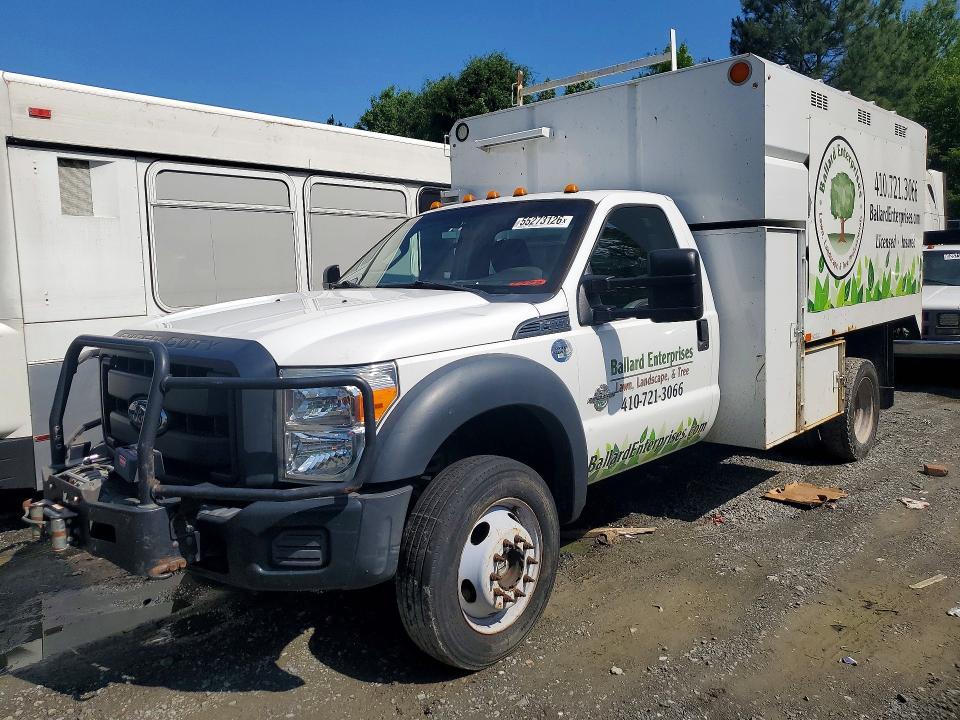 2015 Ford F550 Super Duty Chipper Truck