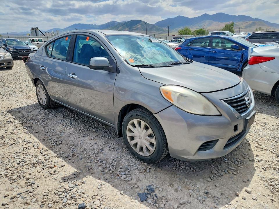 2014 Nissan Versa 1.6 sv