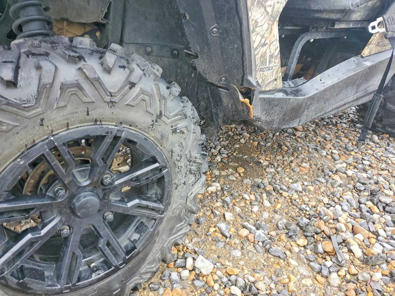 2014 Can-Am Commander Utility Vehicle