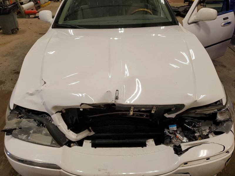 2011 Lincoln Town car Signature Limited