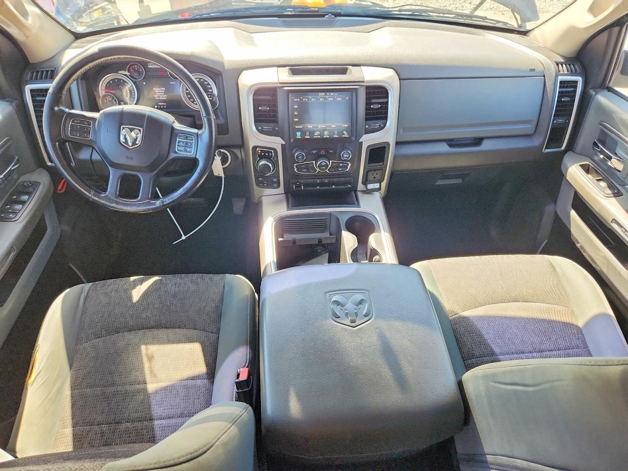 2015 Dodge RAM 1500 SLT