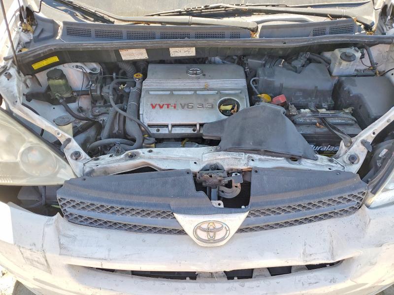 2004 Toyota Sienna le 7 Passenger