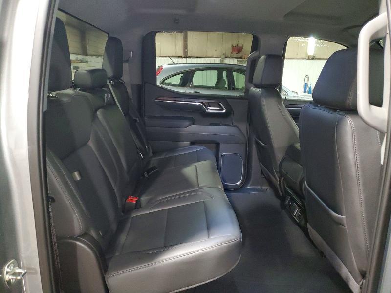 2025 GMC Sierra C1500 SLT